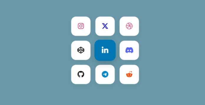 Social Media Buttons with CSS Hover Effects